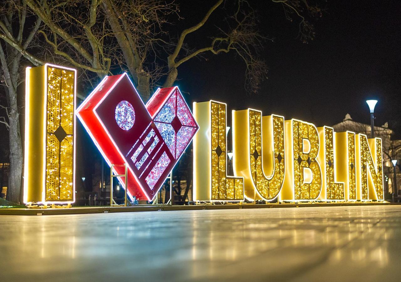City Center Люблин Екстериор снимка